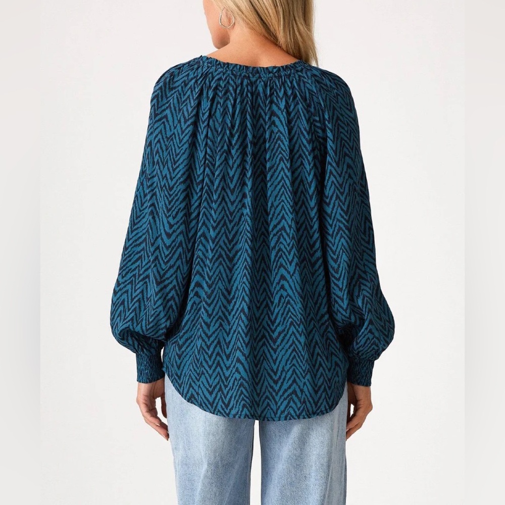 NWT Lovestitch Zig Zag Tie Neck Blouse Size M - Picture 3 of 10